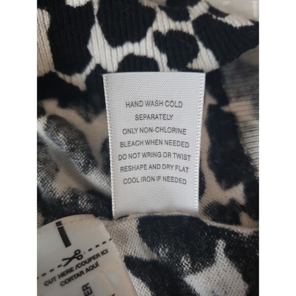 Relativity Black and White Animal Print Button Front Light Cotton Cardigan 1X - Picture 10 of 10